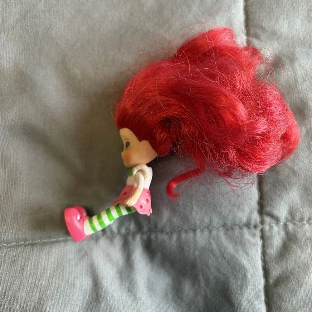 2008 Strawberry Shortcake 3" Doll Kidcore Retro Plastic Dress Fun Collectible - Picture 8 of 11